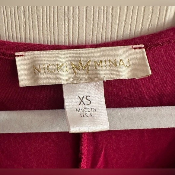 Women's Red Cold Shoulder Top - Picture 3 of 6